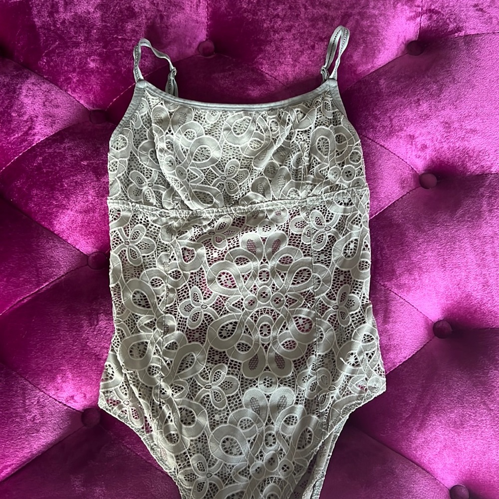 Brand: Hollister, Size: S/M, Color: Sage green